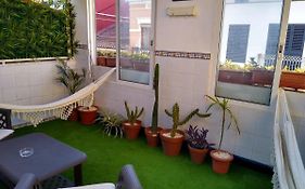 Casa Con Encanto Y Terraza Junto A La Playa